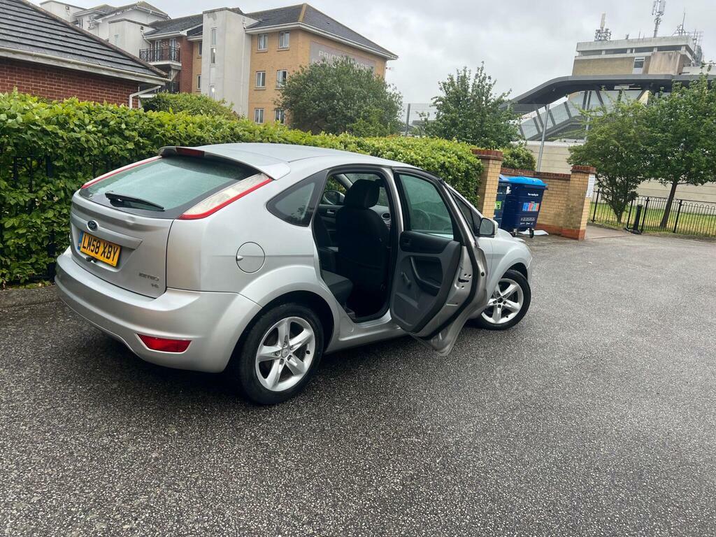 Ford Focus 1.6 Titanium Grey #63
