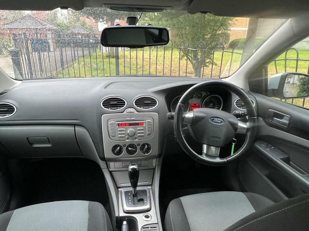 Ford Focus 1.6 Titanium Grey #24