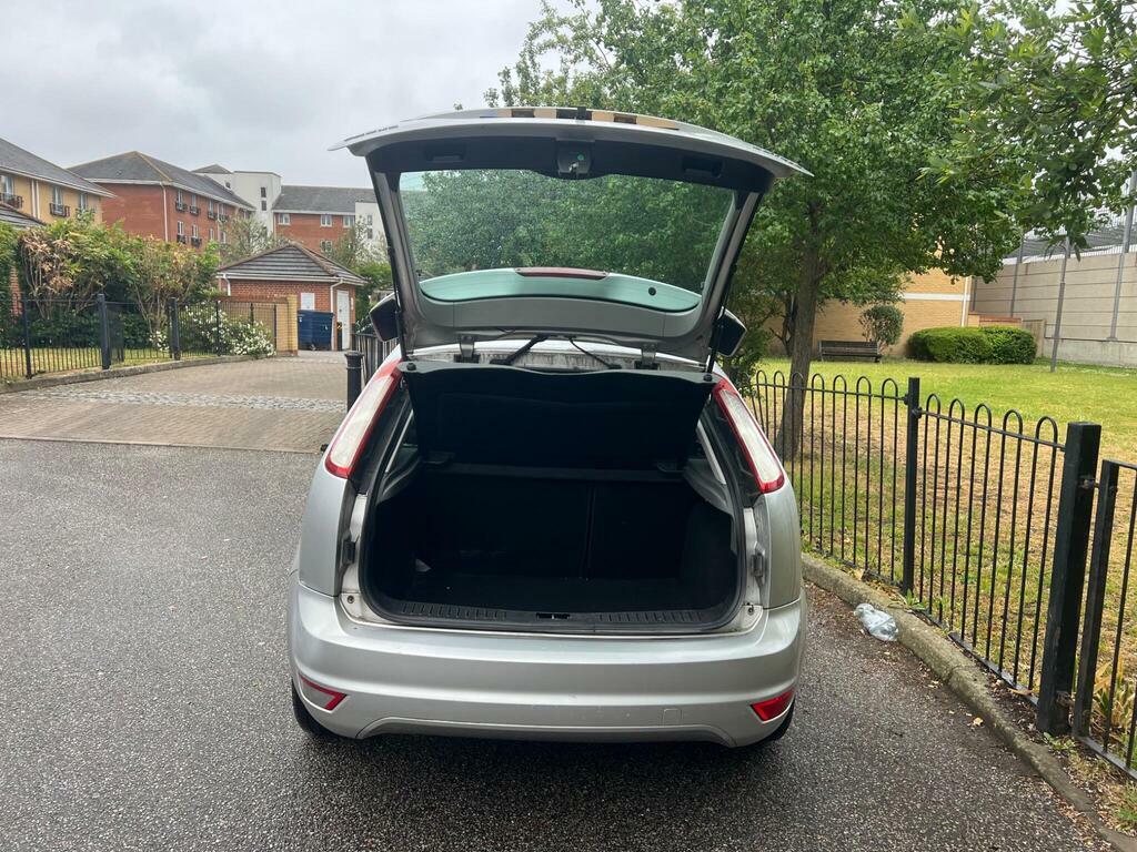 Ford Focus 1.6 Titanium Grey #21