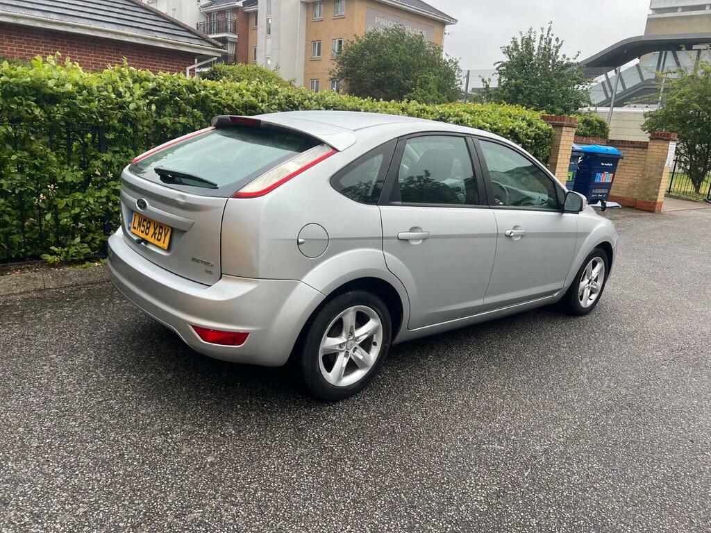 Ford Focus 1.6 Titanium Grey #42