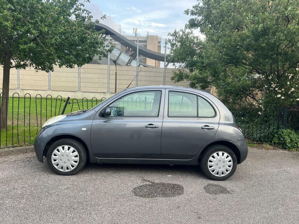 Nissan Micra Hatchback 1.0 E 200303 Red #8
