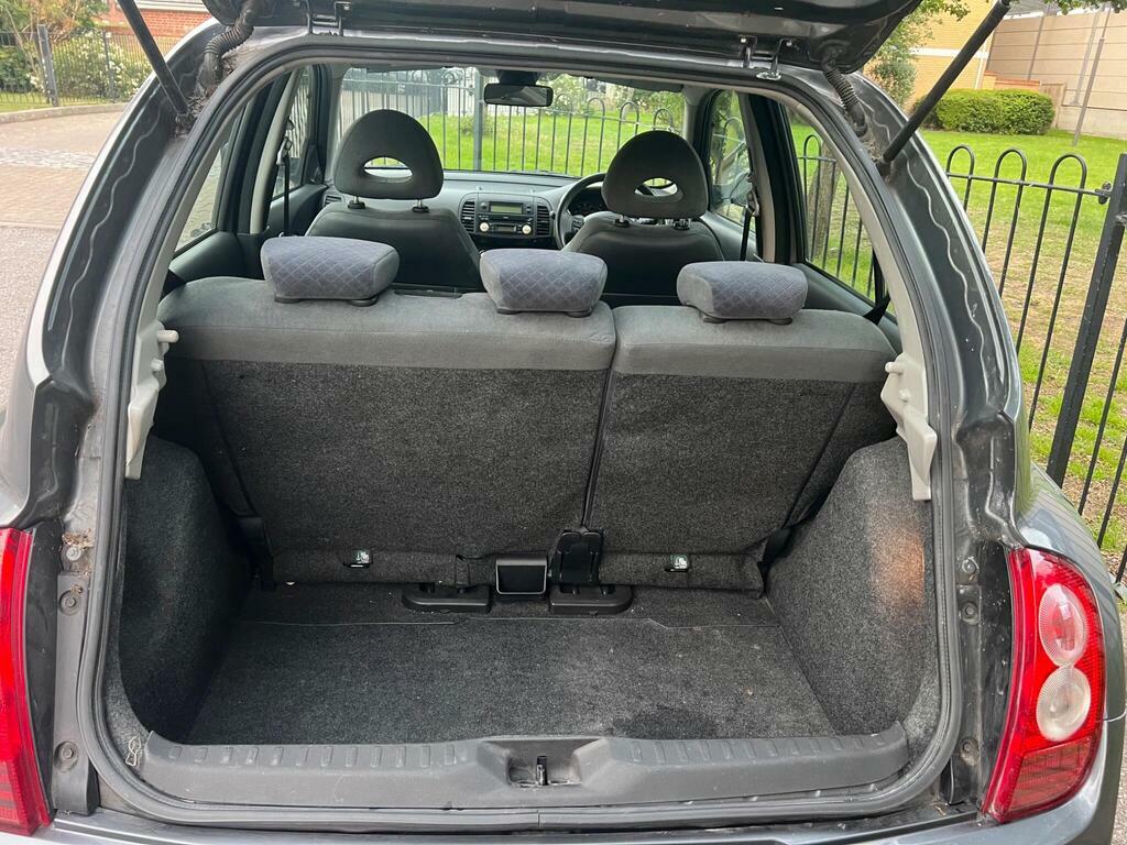 Nissan Micra Hatchback 1.0 E 200303 Red #27
