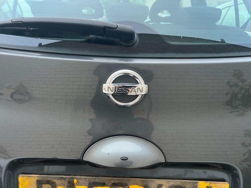 Nissan Micra Hatchback 1.0 E 200303 Red #45