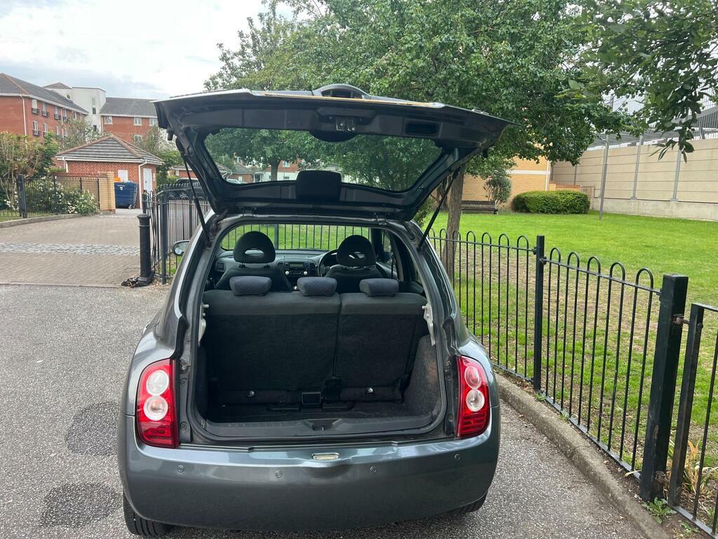 Nissan Micra Hatchback 1.0 E 200303 Red #28