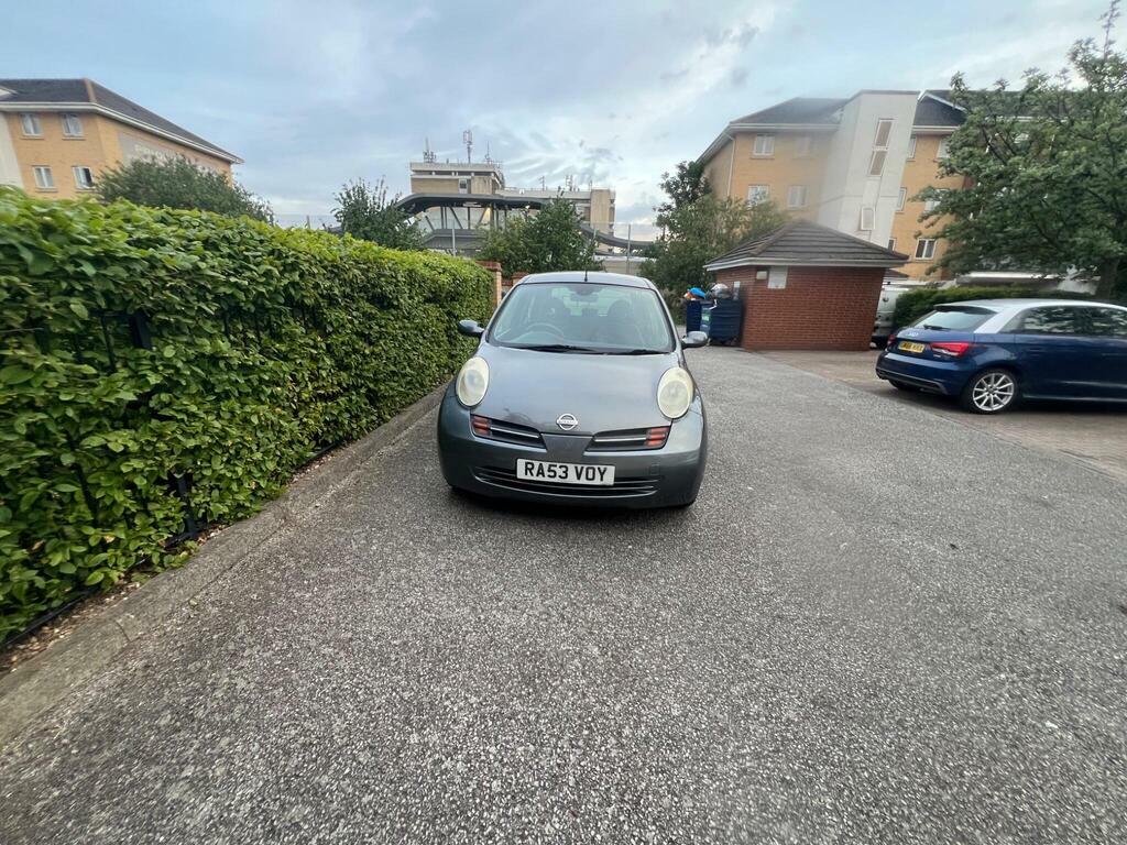 Nissan Micra Hatchback 1.0 E 200303 Red #57