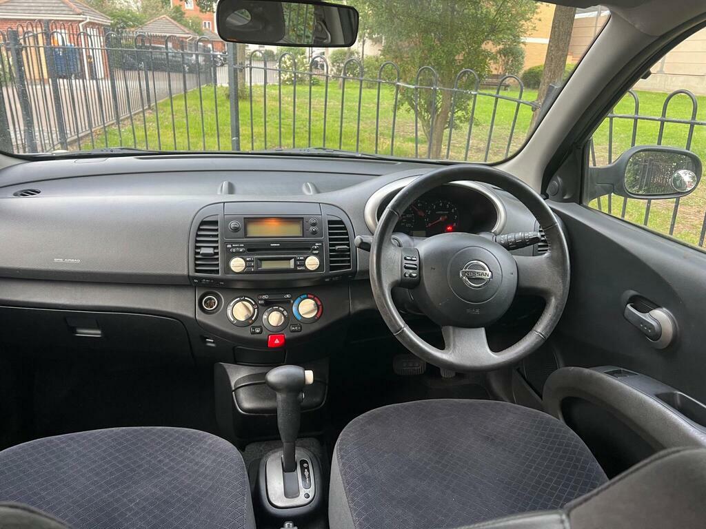 Nissan Micra Hatchback 1.0 E 200303 Red #21