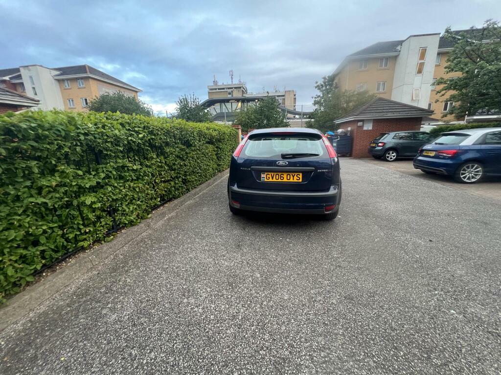 Ford Focus Zetec Climate 16V 5-Door Silver #43