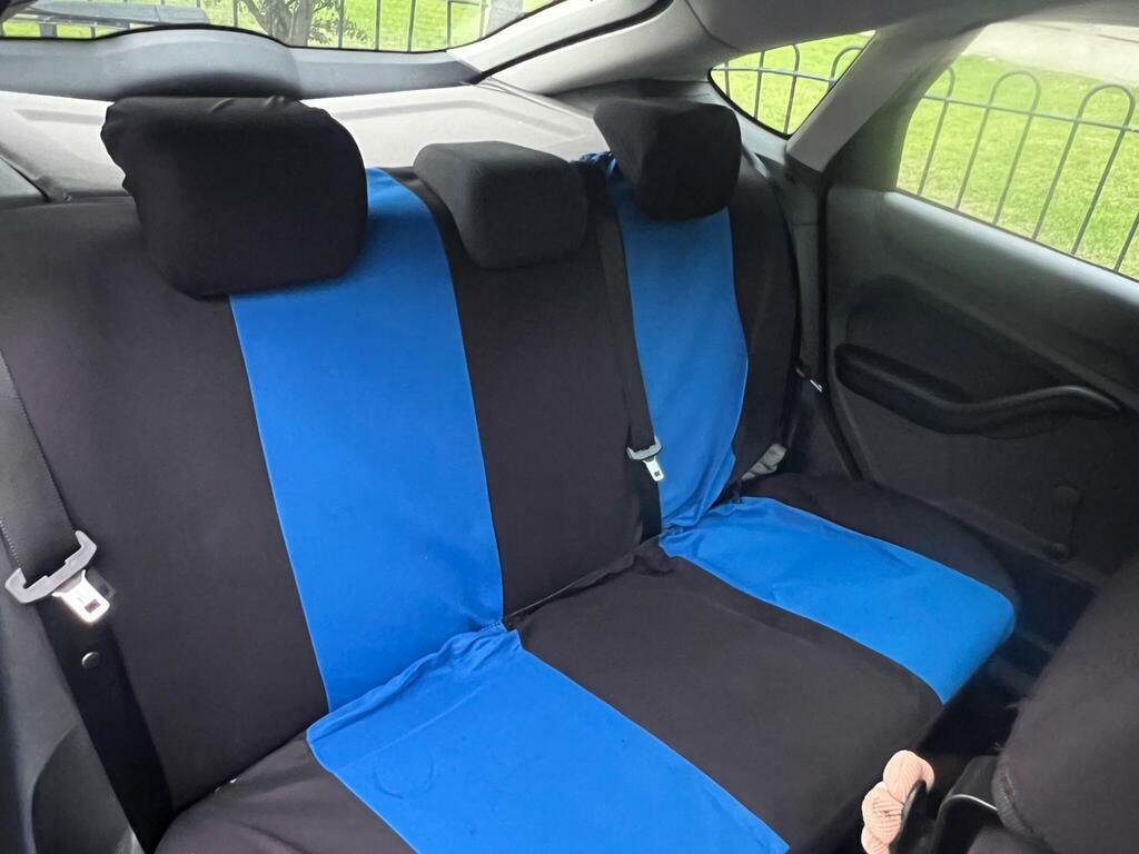Ford Focus Zetec Climate 16V 5-Door Silver #16