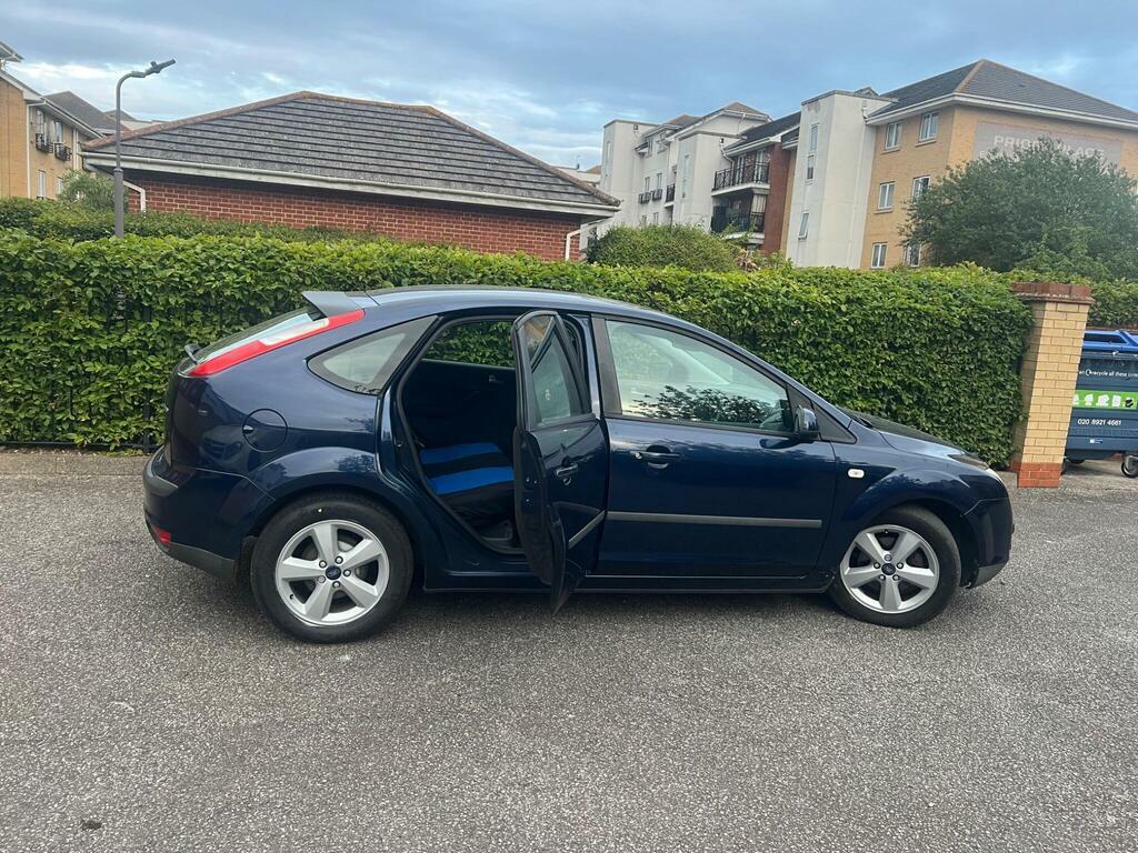 Ford Focus Zetec Climate 16V 5-Door Silver #58