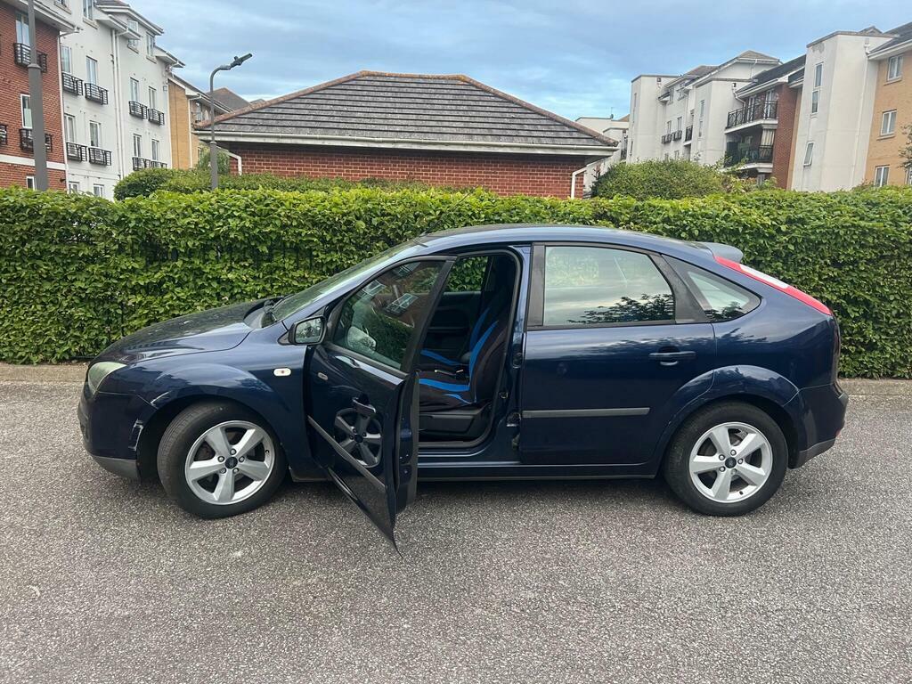 Ford Focus Zetec Climate 16V 5-Door Silver #55