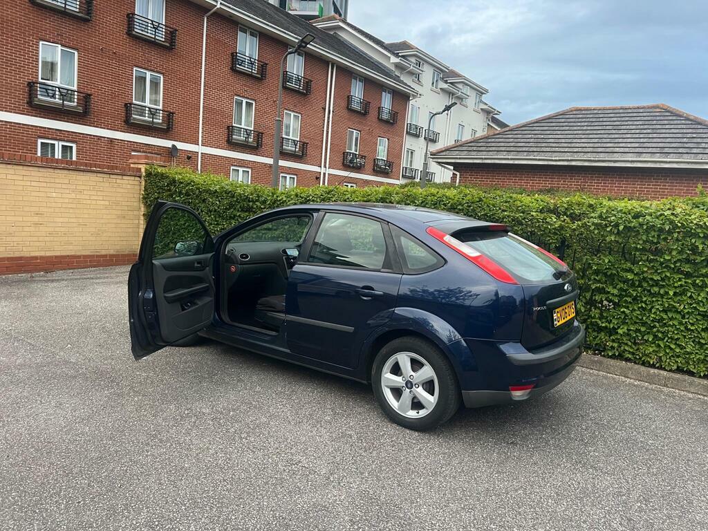 Ford Focus Zetec Climate 16V 5-Door Silver #57