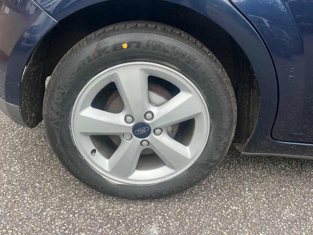 Ford Focus Zetec Climate 16V 5-Door Silver #28