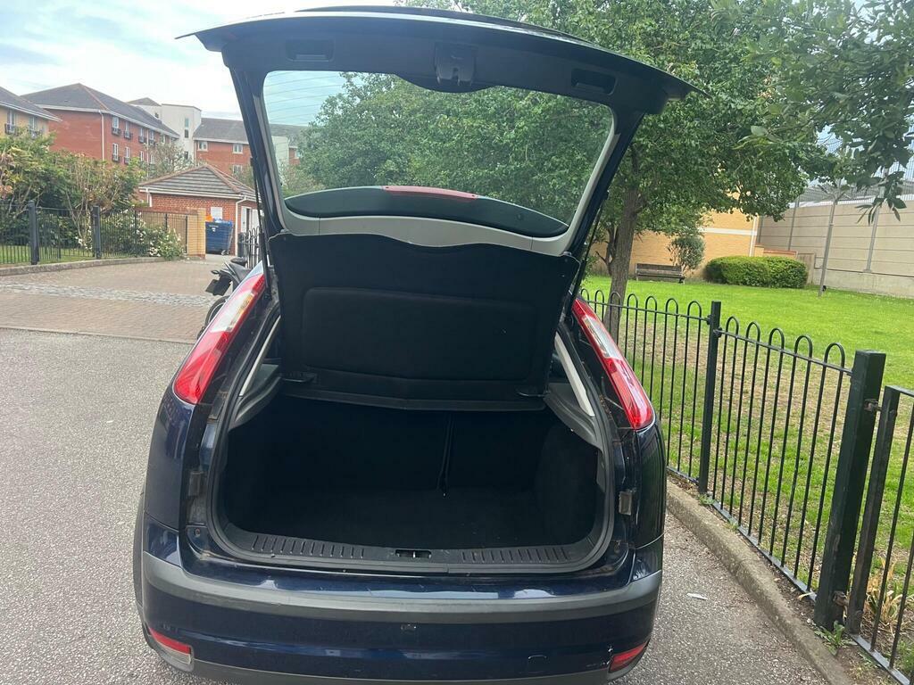 Ford Focus Zetec Climate 16V 5-Door Silver #23