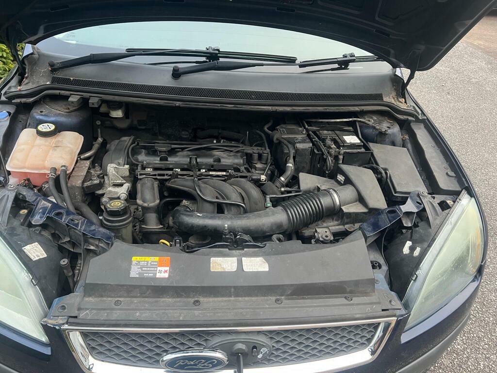 Ford Focus Zetec Climate 16V 5-Door Silver #63