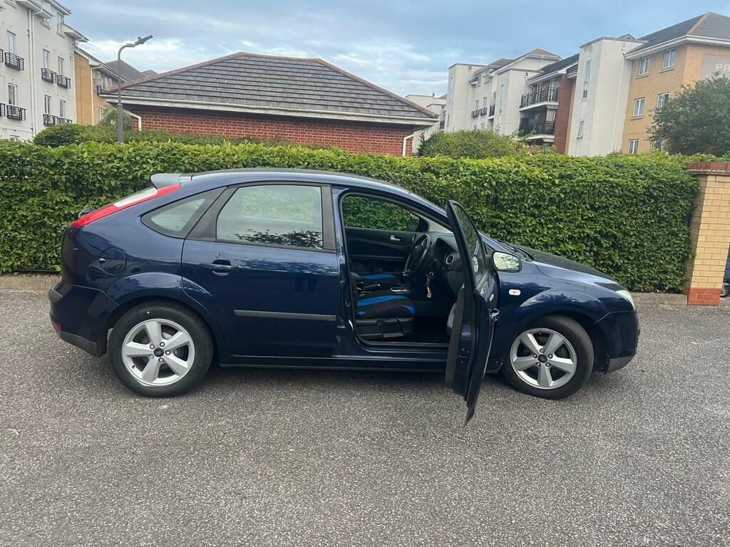 Ford Focus Zetec Climate 16V 5-Door Silver #54