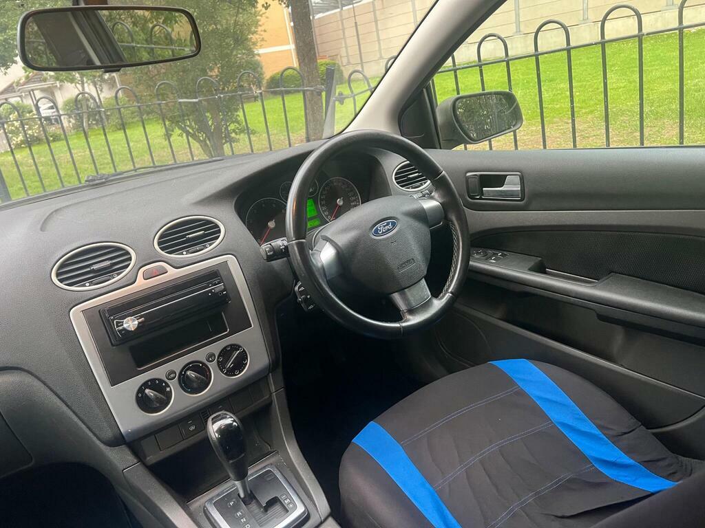 Ford Focus Zetec Climate 16V 5-Door Silver #18