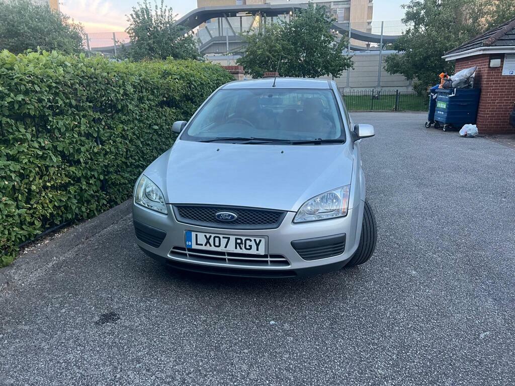 Ford Focus Hatchback 1.6 LX 200707 Red #55