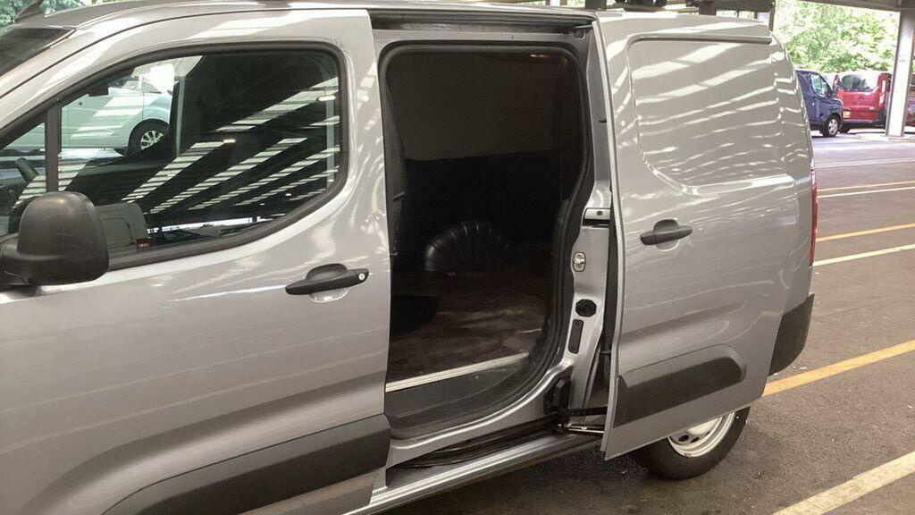 Vauxhall Combo 2300 1.5 Turbo D 100Ps H1 Sportive Van White #11
