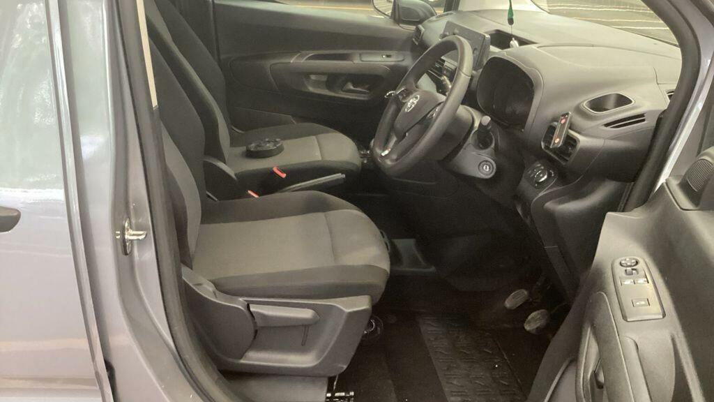 Vauxhall Combo 2300 1.5 Turbo D 100Ps H1 Sportive Van White #7