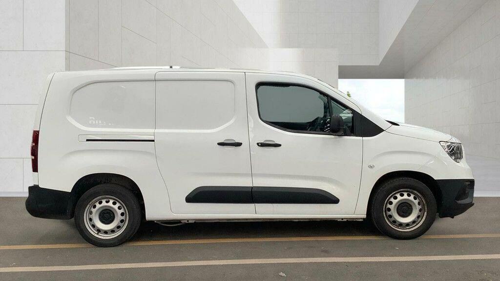 Vauxhall Combo 1.5 Turbo D 2300 Edition Crew Van L2 Euro 6 Ss White #5