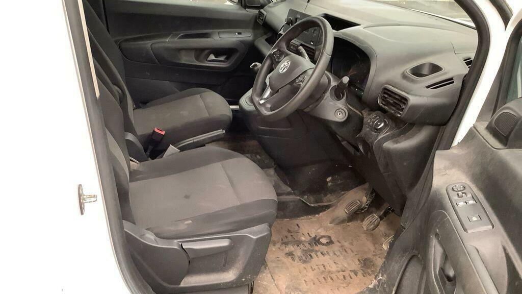 Vauxhall Combo 1.5 Turbo D 2300 Sportive Crew Van Double Cab Grey #7
