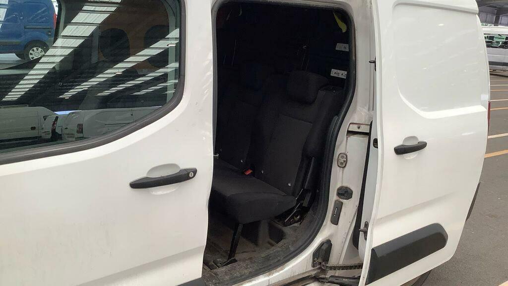 Vauxhall Combo 1.5 Turbo D 2300 Sportive Crew Van Double Cab Grey #11