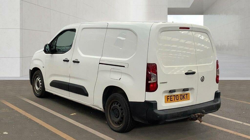Vauxhall Combo 1.5 Turbo D 2300 Edition Crew Van L2 Euro 6 Ss White #3