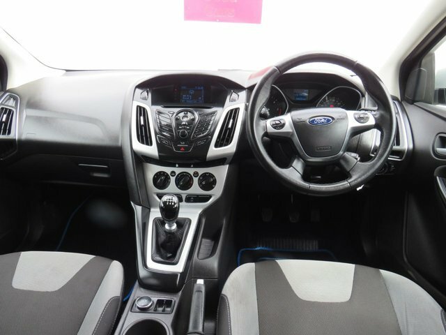 Ford Focus 2013 1.6 Tdci Zetec Hatchback Eu FE13AXZ Silver #2