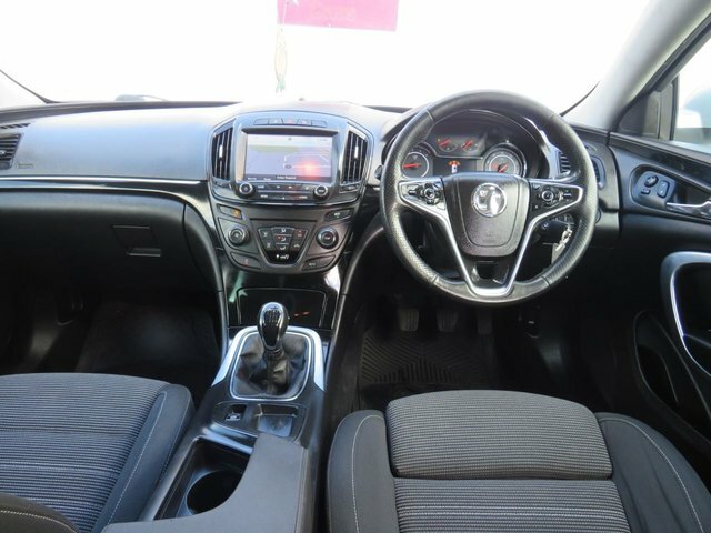 Vauxhall Insignia 2016 2.0 Cdti Ecoflex Sri Nav Sports Tourer Di Silver #2