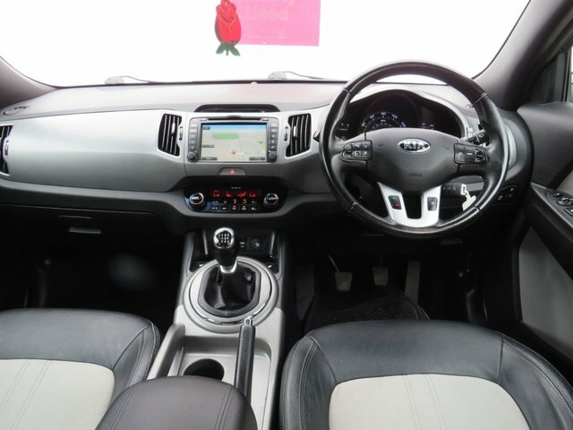 Kia Sportage 2016 1.7 Crdi Ecodynamics Axis Edition Suv Die Black #2