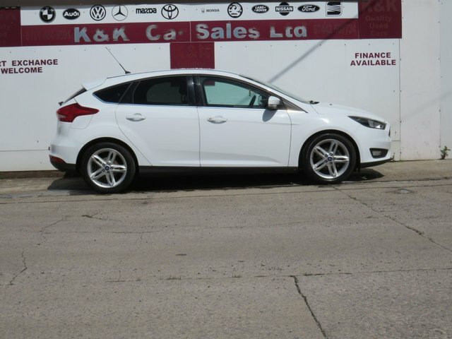 Ford Focus 2015 1.6 Zetec Hatchback Powershift Eur White #3