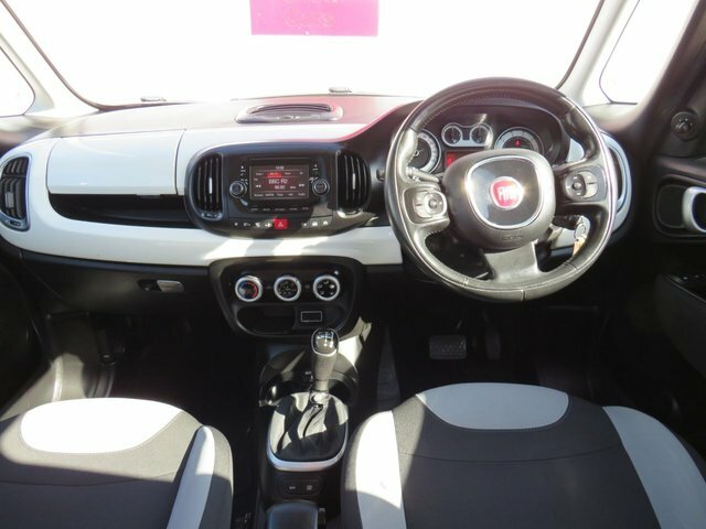 Fiat 500L Mpw 2015 1.3 Multijet Pop Star Mpw Dualogic White #2