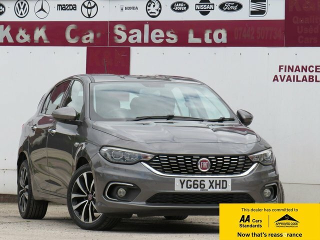 Fiat Tipo 2016 1.4 T-jet Lounge Hatchback Grey