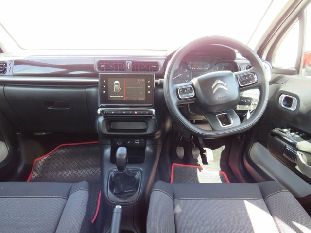 Citroen C3 2017 1.2 Puretech Feel Hatchback White #2