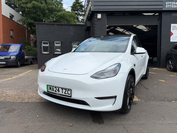 Tesla Model Y Dual Motor Performance 4Wde White