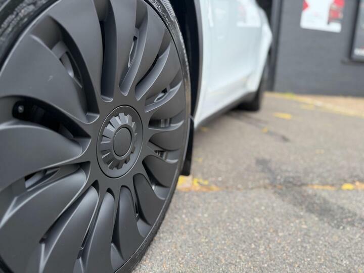 Tesla Model Y Suv Rwd 346 Ps Blue #17
