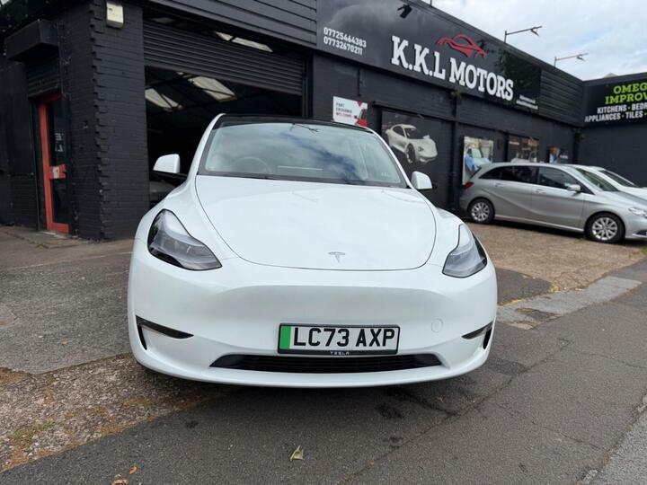 Tesla Model Y Dual Motor Long Range 4Wde White #2