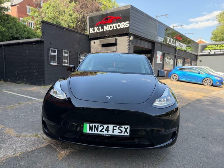 Tesla Model Y Dual Motor Performance 4Wde Black