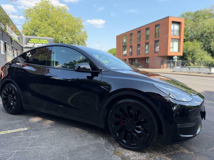 Tesla Model Y Dual Motor Performance 4Wde Black #3