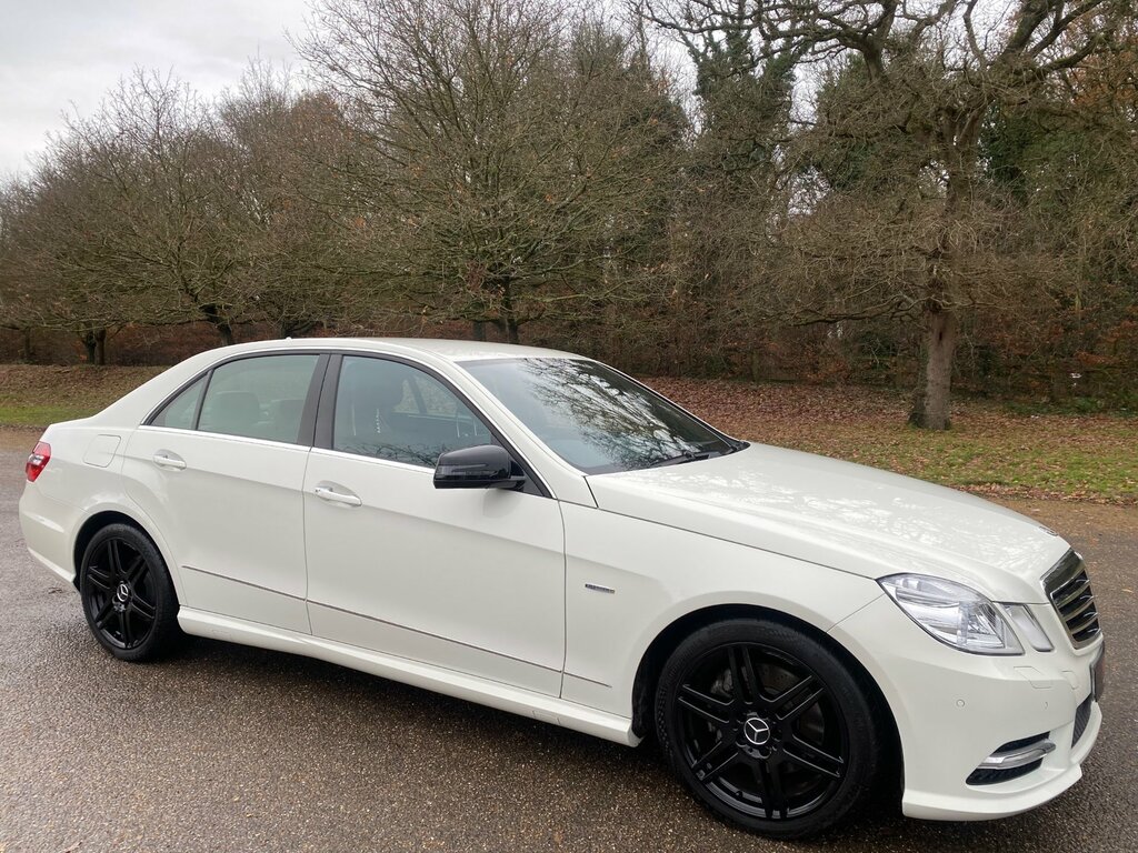 Mercedes-Benz E Class 3.5 E350 V6 Blueefficiency Avantgarde Saloon P RA12WWU White #2