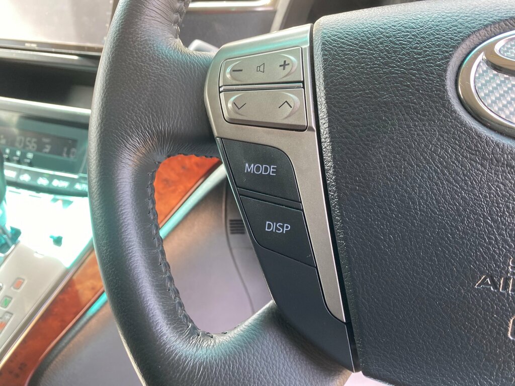 Toyota Alphard 2.4 7-Seater Mpv #24