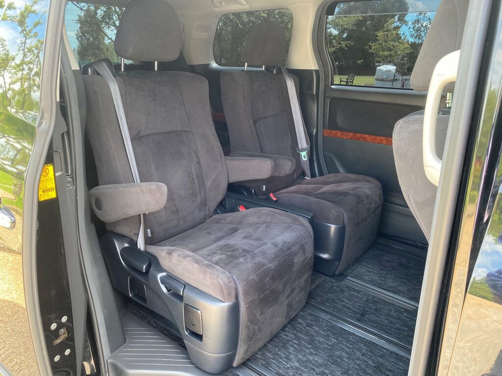 Toyota Alphard 2.4 7-Seater Mpv #38