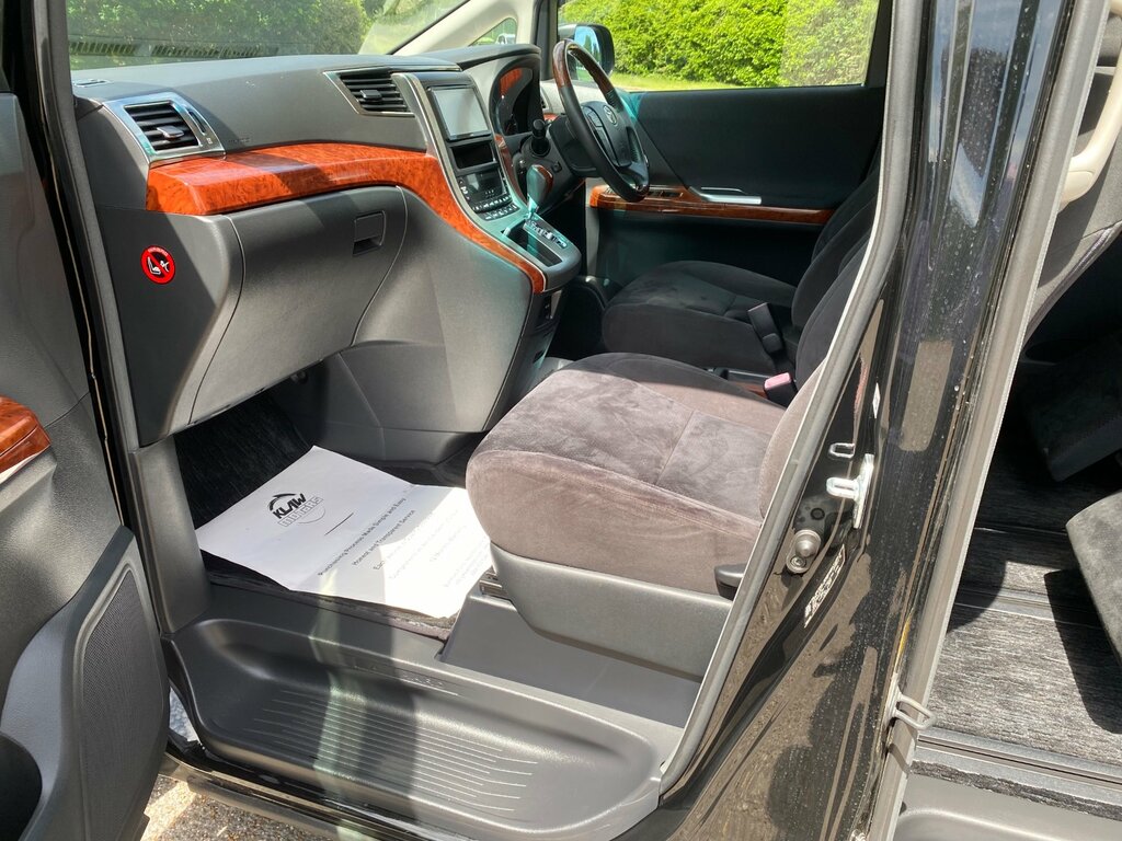 Toyota Alphard 2.4 7-Seater Mpv #50