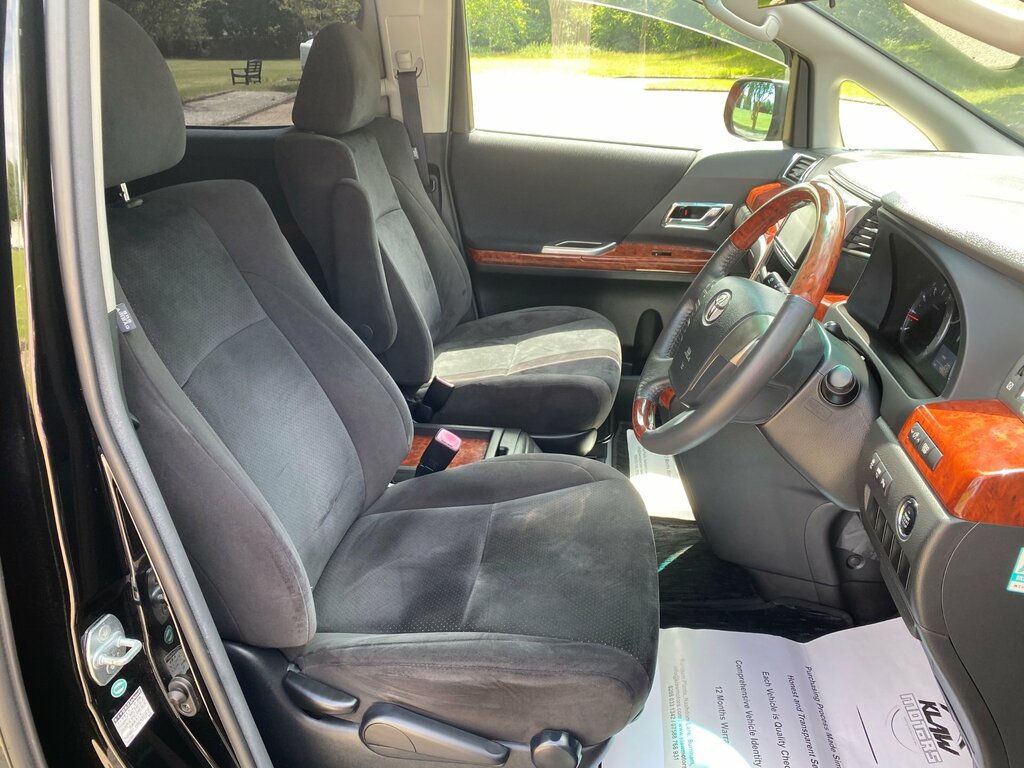 Toyota Alphard 2.4 7-Seater Mpv #27