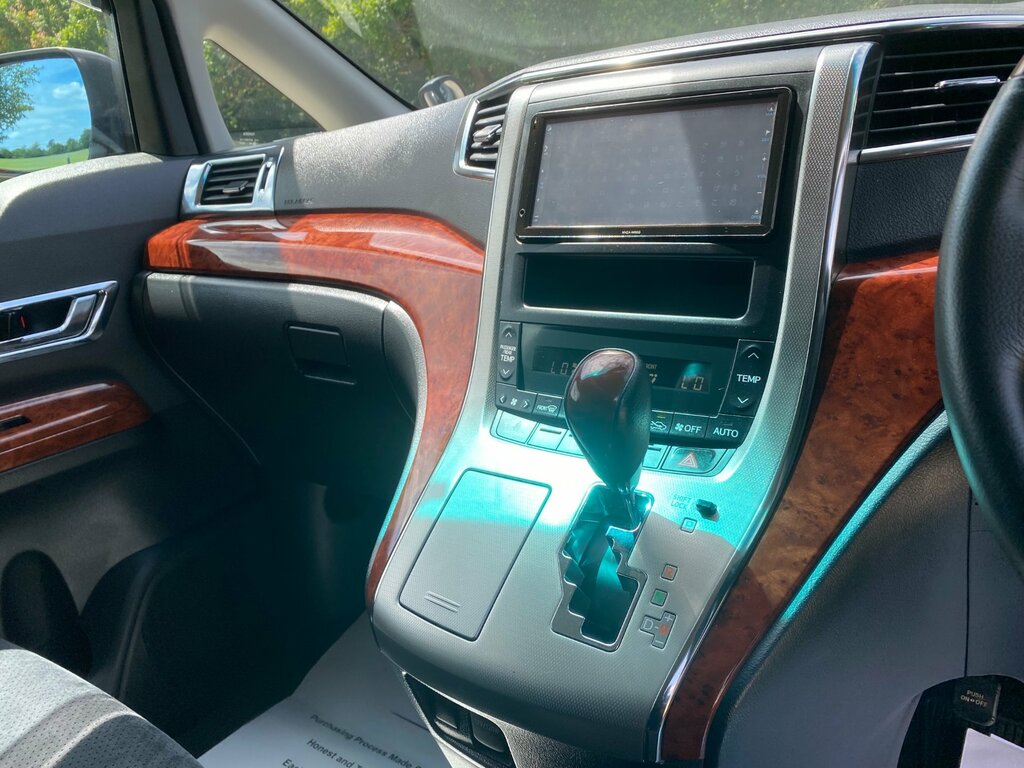 Toyota Alphard 2.4 7-Seater Mpv #26