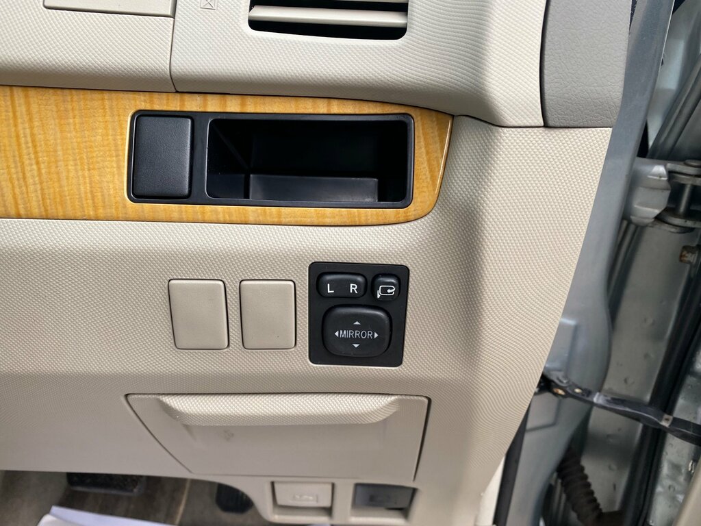 Toyota Estima Mpv Black #28