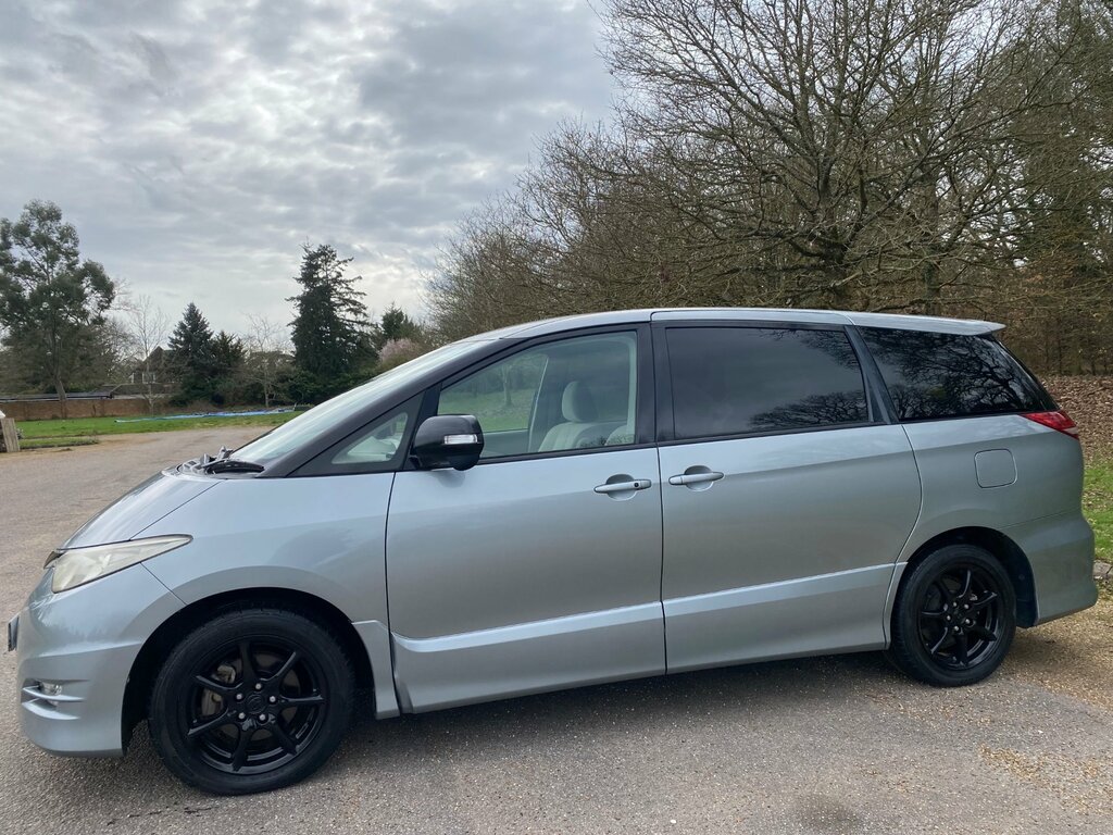 Toyota Estima Mpv Black #6