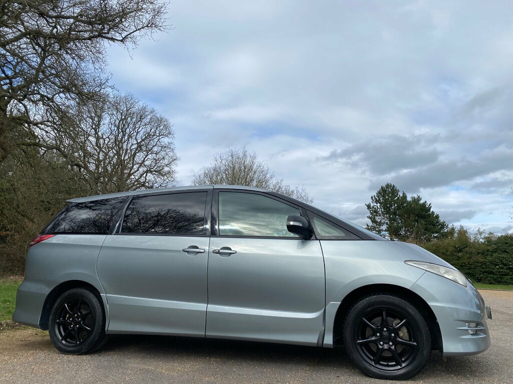 Toyota Estima Mpv Black #3