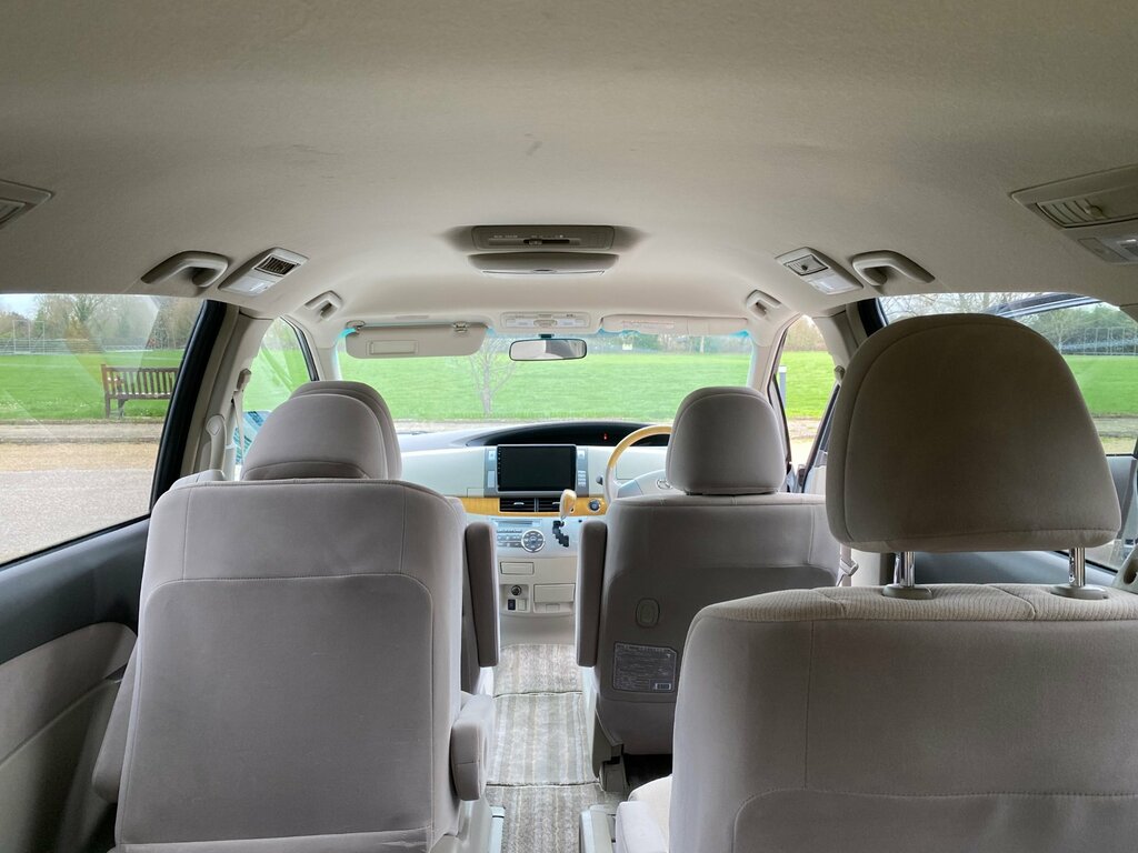 Toyota Estima Mpv Black #38