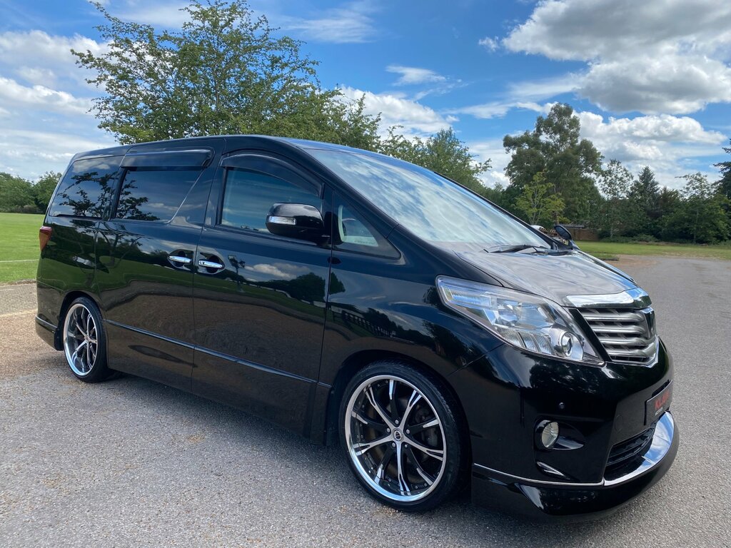 Toyota Alphard 240S 2.4 7 Seats Mpv Black Black